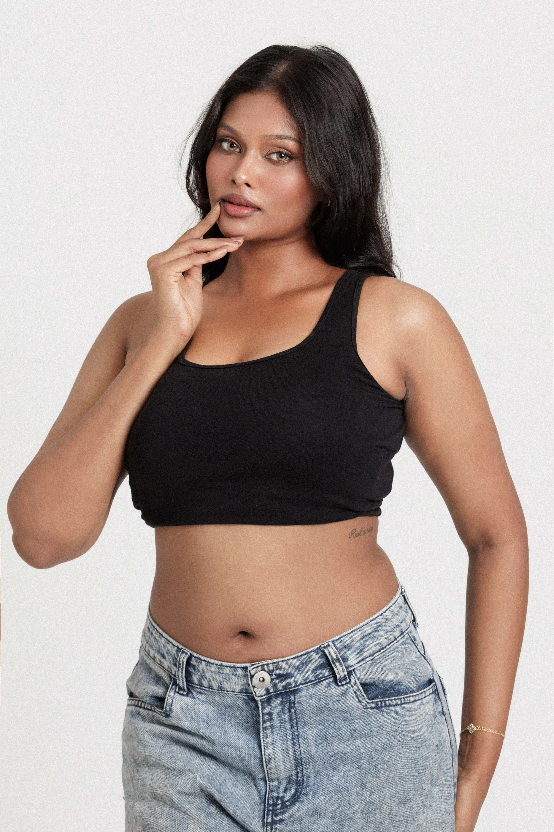 Janani Look 4