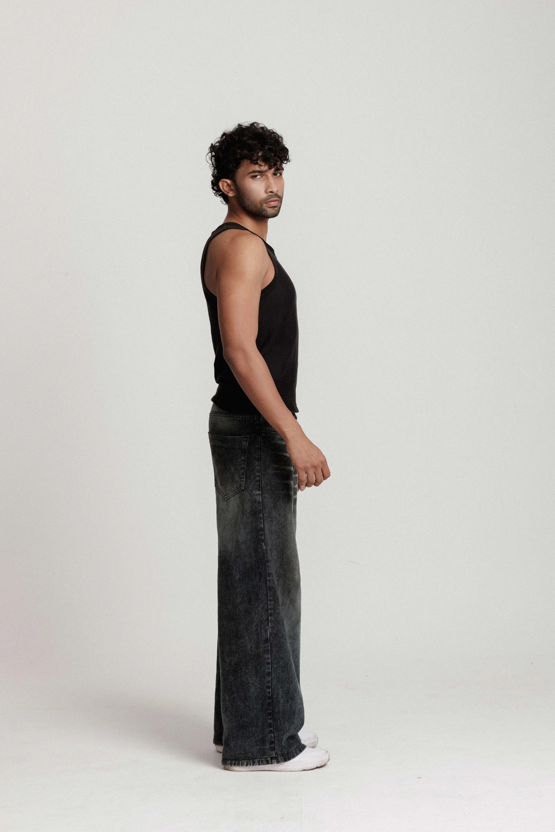 Isuru Look 18