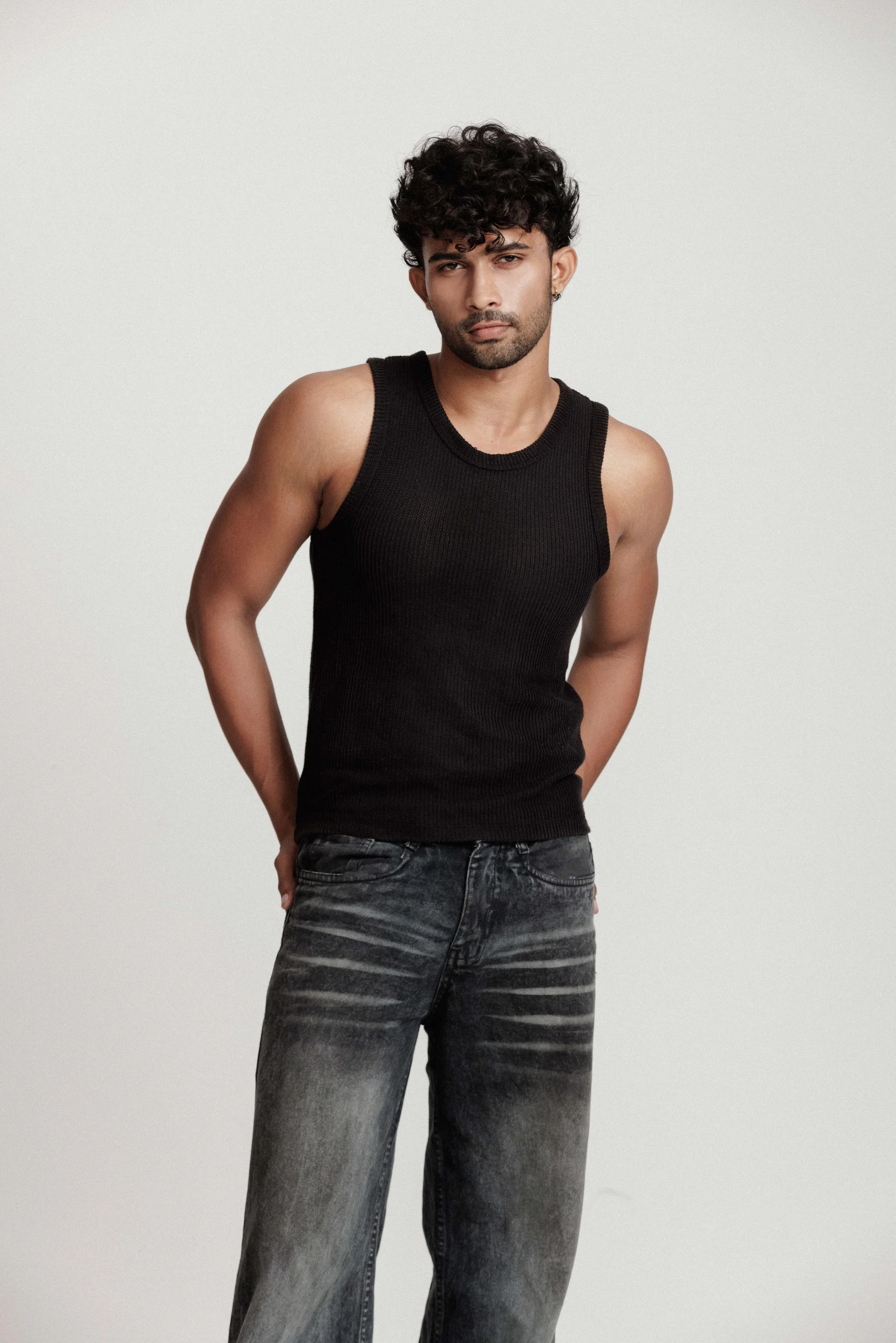 Isuru Look 16